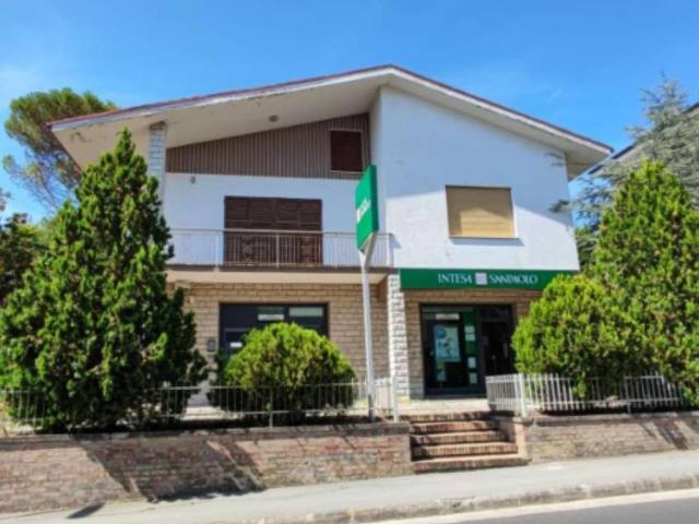 Locale Commerciale in vendita a Terre Roveresche, Marche