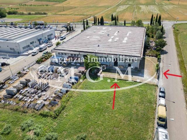 Locale Commerciale in vendita a La Rosa, Terricciola