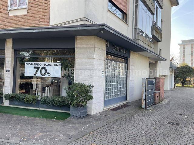Locale Commerciale in vendita a Centro, Thiene