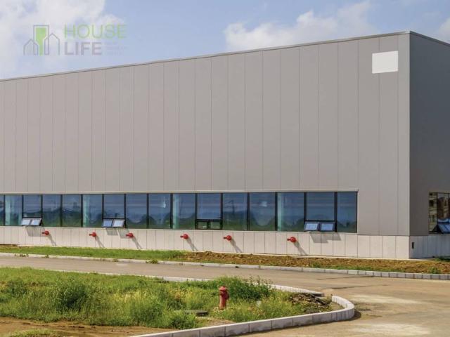 Locale Commerciale in vendita a Santo, Thiene