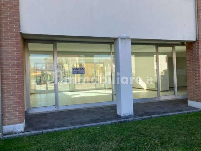 Locale Commerciale in vendita a San Vincenzo, Thiene