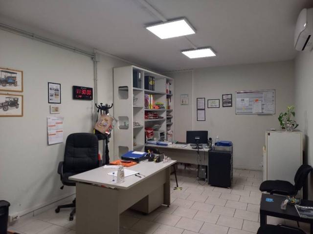 Locale Commerciale in vendita a Campolimpido, Roma Capitale