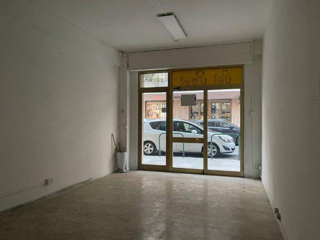 Locale Commerciale in vendita a Paterno, Roma Capitale