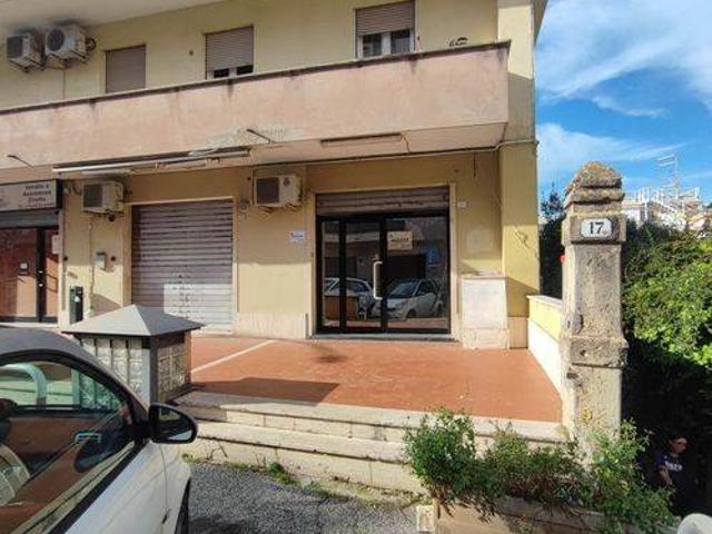 Locale Commerciale in vendita a Roma Capitale, Lazio