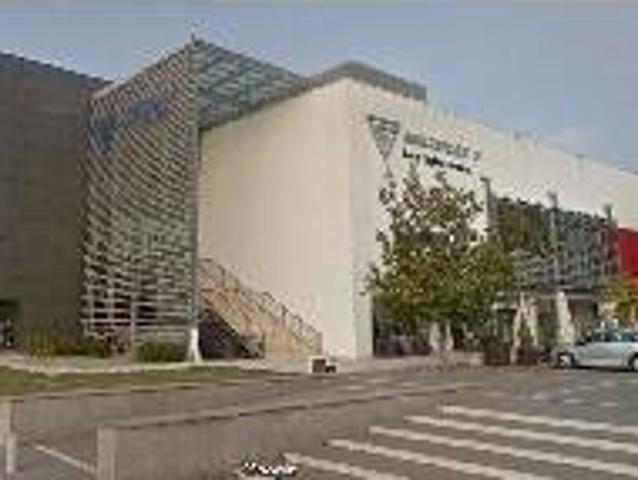 Locale Commerciale in vendita a Marche, Macerata