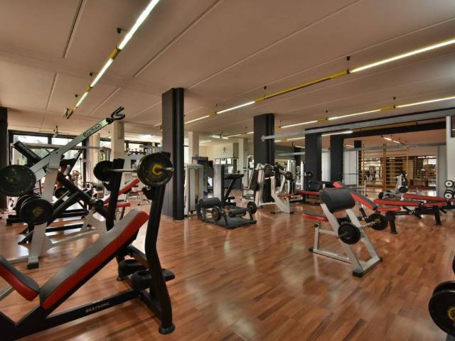 Locale Commerciale in vendita a Marche, Macerata