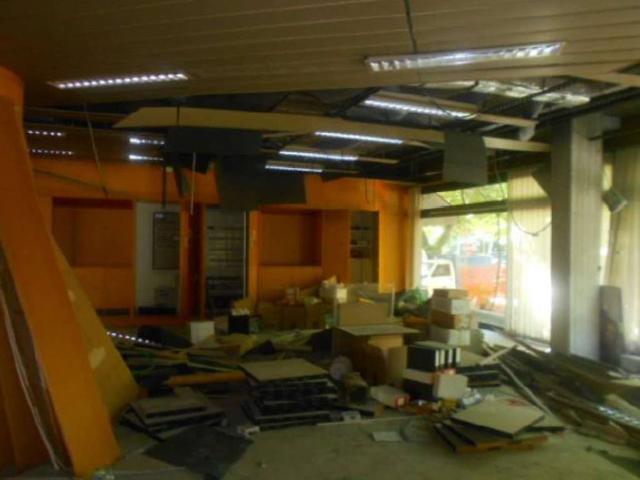 Locale Commerciale in vendita a Marche, Macerata
