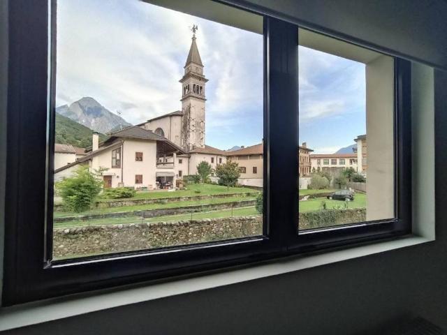Locale Commerciale in vendita a Tolmezzo, Friuli-Venezia Giulia