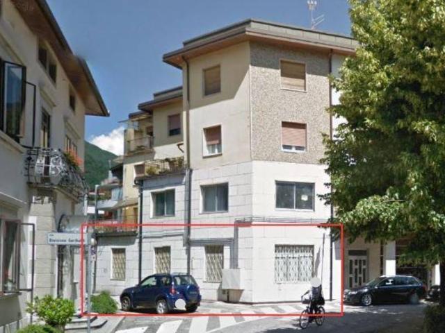 Locale Commerciale in vendita a Tolmezzo, Friuli-Venezia Giulia