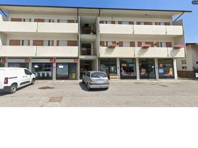 Locale Commerciale in vendita a Tolmezzo, Friuli-Venezia Giulia