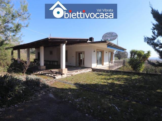 Locale Commerciale in vendita a Unione dei Comuni della Val Vibrata, Torano Nuovo
