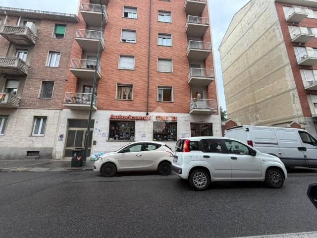 Locale Commerciale in vendita a Circoscrizione 5, Piemonte
