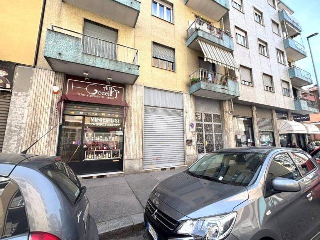 Locale Commerciale in vendita a Circoscrizione 5, Piemonte