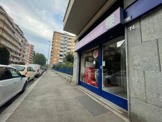 Locale Commerciale in vendita a Circoscrizione 6, Piemonte