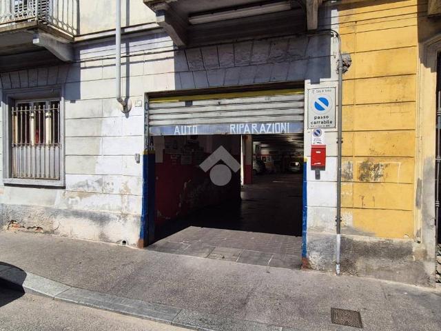 Locale Commerciale in vendita a Circoscrizione 6, Piemonte