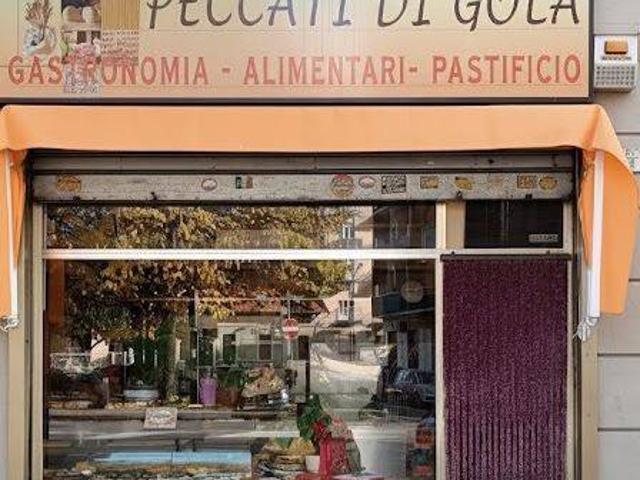 Locale Commerciale in vendita a Circoscrizione 5, Piemonte