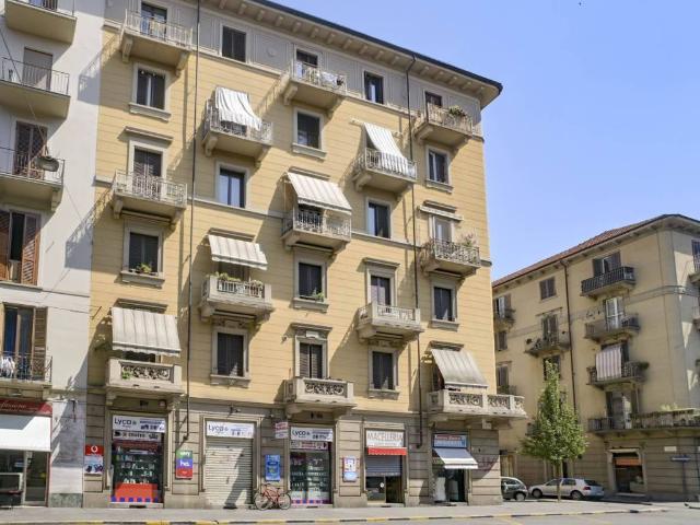 Locale Commerciale in vendita a Circoscrizione 6, Piemonte