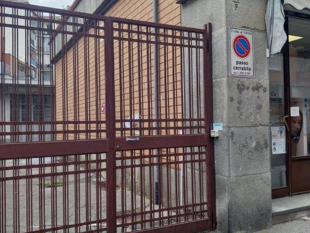 Locale Commerciale in vendita a Circoscrizione 3, Piemonte