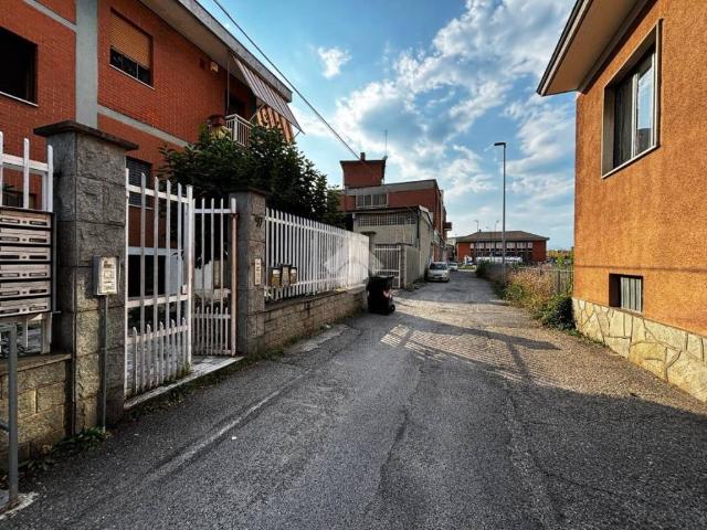Locale Commerciale in vendita a Circoscrizione 5, Piemonte