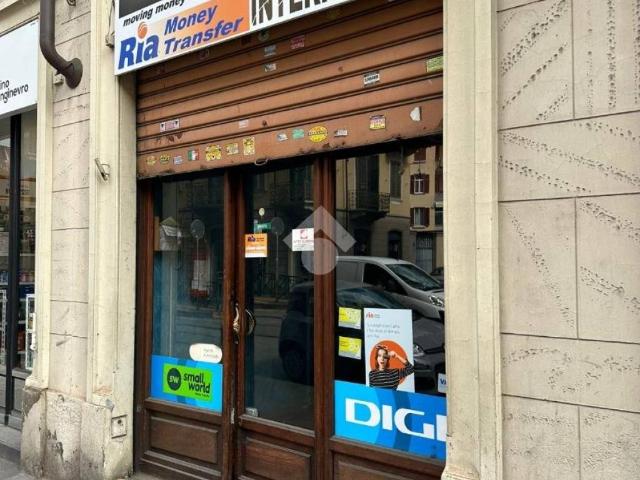 Locale Commerciale in vendita a Borgo San Paolo, Torino