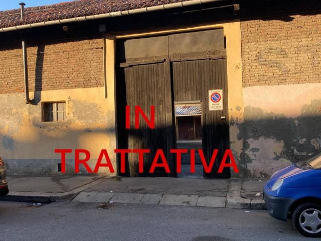 Locale Commerciale in vendita a Circoscrizione 5, Piemonte