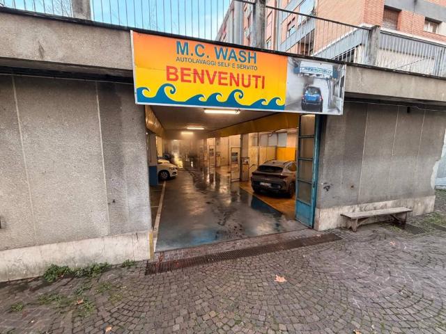 Locale Commerciale in vendita a Circoscrizione 3, Piemonte