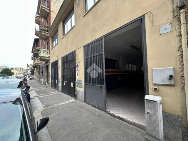 Locale Commerciale in vendita a Circoscrizione 3, Piemonte