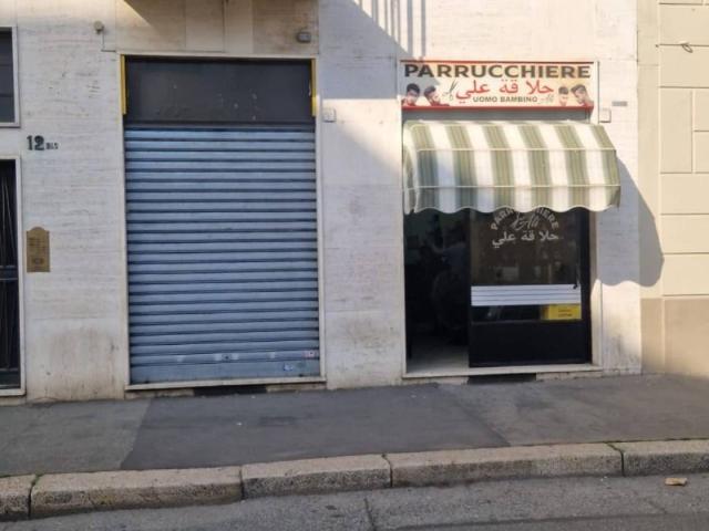Locale Commerciale in vendita a Circoscrizione 6, Piemonte