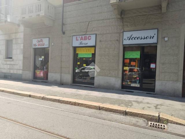 Locale Commerciale in vendita a Circoscrizione 8, Piemonte
