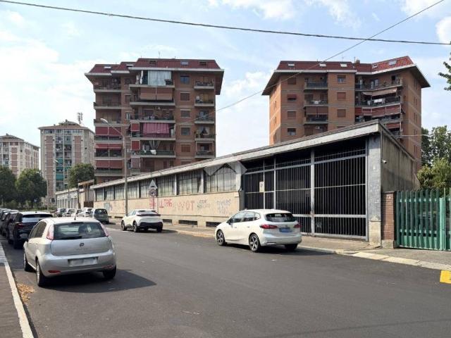 Locale Commerciale in vendita a Circoscrizione 5, Piemonte