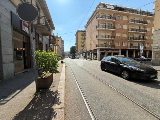 Locale Commerciale in vendita a Circoscrizione 4, Piemonte