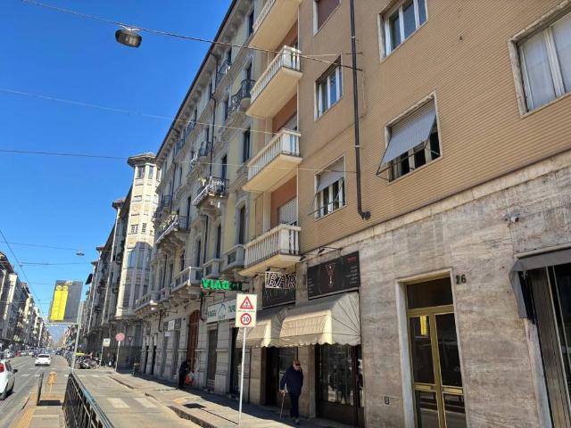 Locale Commerciale in vendita a Circoscrizione 4, Piemonte