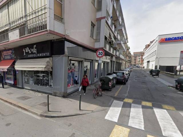 Locale Commerciale in vendita a Circoscrizione 6, Piemonte