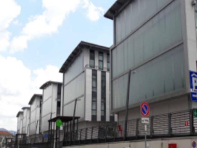 Locale Commerciale in vendita a Circoscrizione 5, Piemonte