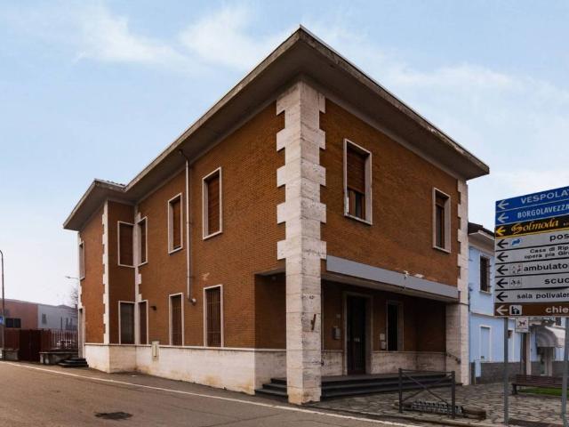 Locale Commerciale in vendita a Piemonte, Novara
