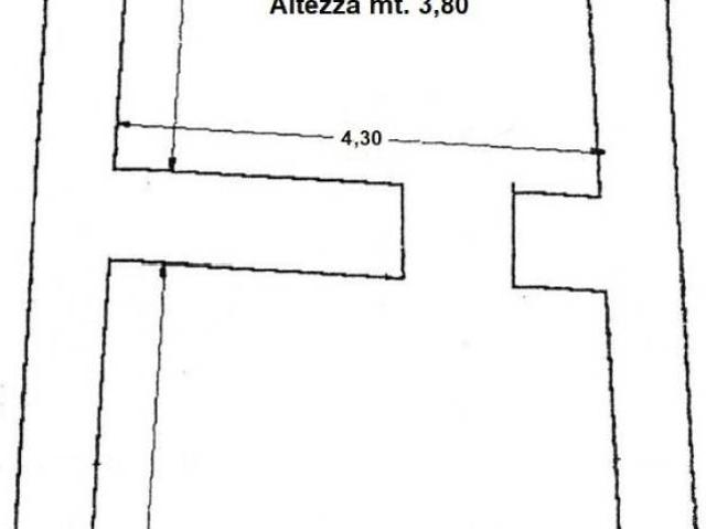 Locale Commerciale in vendita a Sant'Antonio, Torre Del Greco