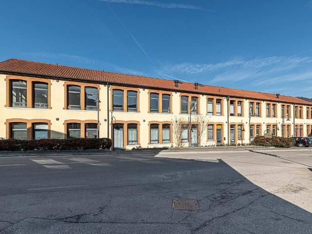 Locale Commerciale in vendita a Torrebelvicino, Veneto