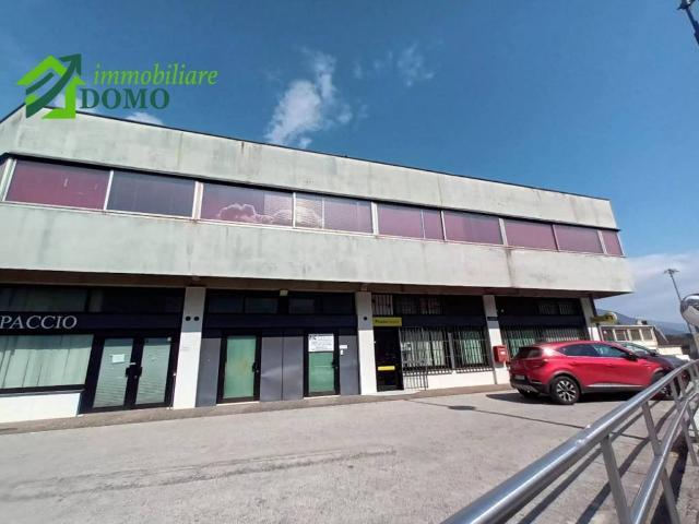 Locale Commerciale in vendita a Torrebelvicino, Veneto