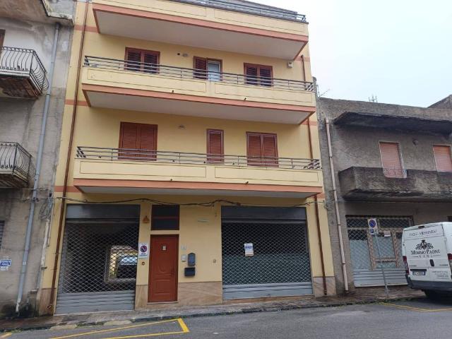 Locale Commerciale in vendita a Scala, Torregrotta