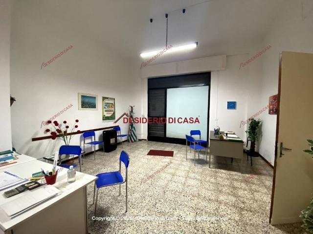 Locale Commerciale in vendita a Torrenova, Sicilia