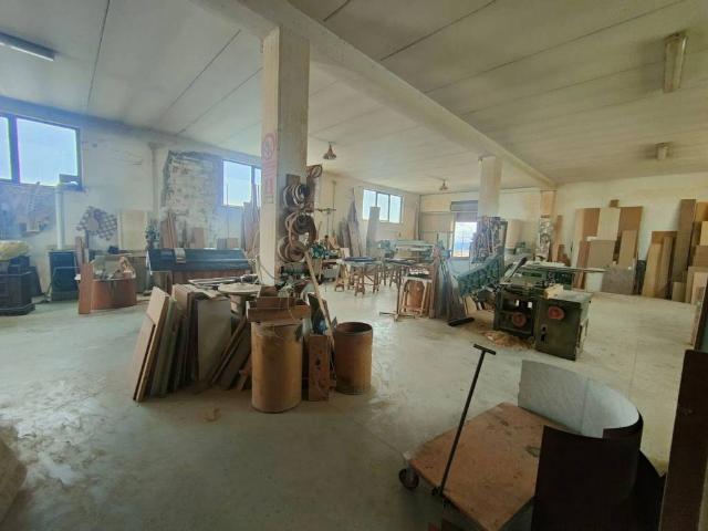 Locale Commerciale in vendita a Torrevecchia Teatina, Abruzzo