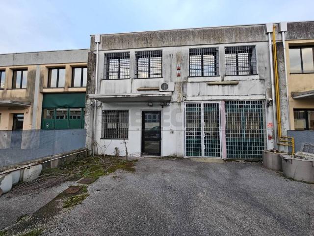 Locale Commerciale in vendita a Marola, Torri Di Quartesolo