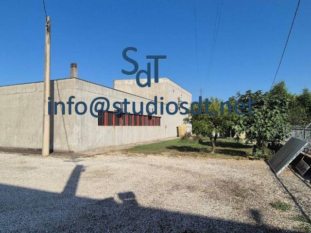 Locale Commerciale in vendita a Marola, Torri Di Quartesolo