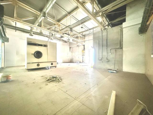 Locale Commerciale in vendita a Piemonte, Alessandria