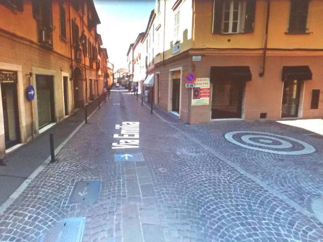 Locale Commerciale in vendita a Piemonte, Alessandria