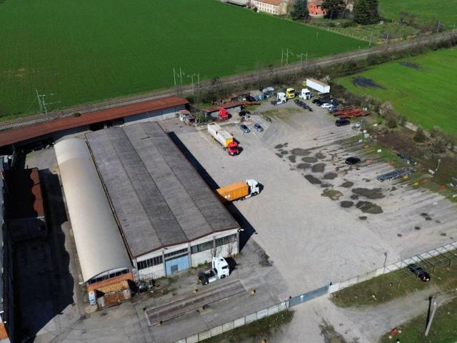 Locale Commerciale in vendita a Piemonte, Alessandria