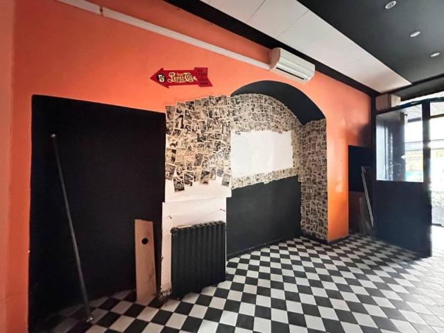 Locale Commerciale in vendita a Tortona, Alessandria