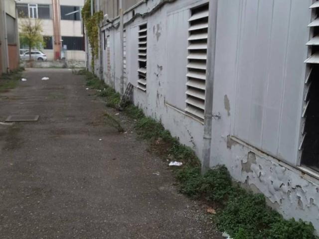 Locale Commerciale in vendita a Piemonte, Alessandria