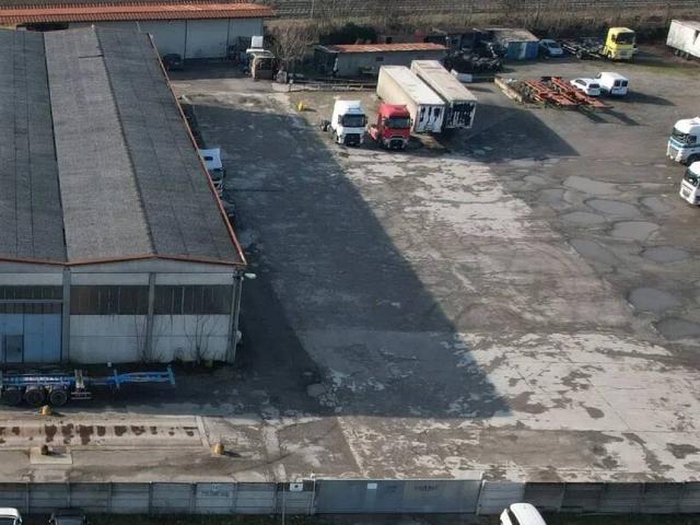 Locale Commerciale in vendita a Piemonte, Alessandria