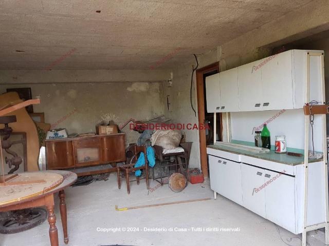 Locale Commerciale in vendita a Sant'Onofrio, Trabia